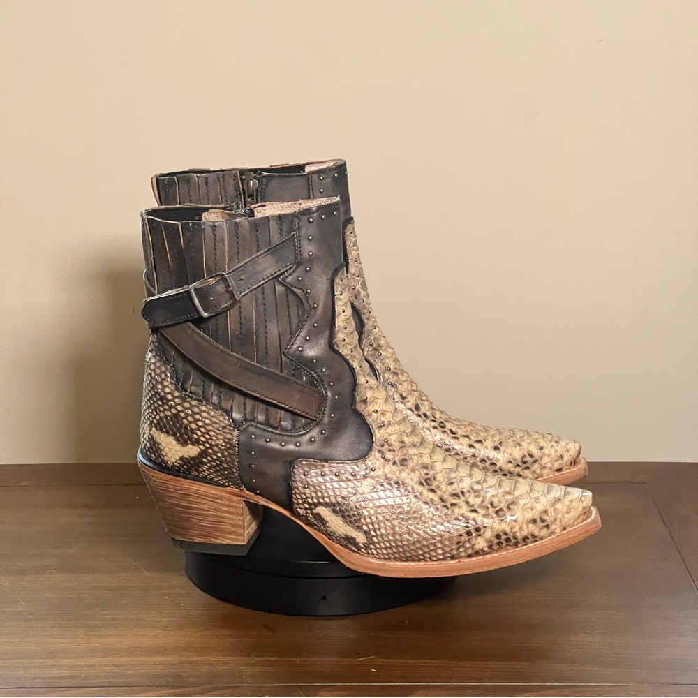 Freebird Morgan Python Cowgirl Bootie, Black and White, US 12, New in Box